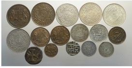India Lot

India, Lotto di 16 monete, Cooch Behar (1) Diu (1) East India Company (4) Gwalior (1) Hyderabad (9), segnaliamo: Hyderabad 8 Annas AH1328...