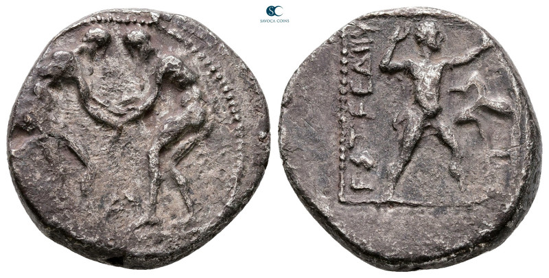 Pamphylia. Aspendos circa 380-325 BC. 
Stater AR

22 mm, 10,17 g



Nearl...