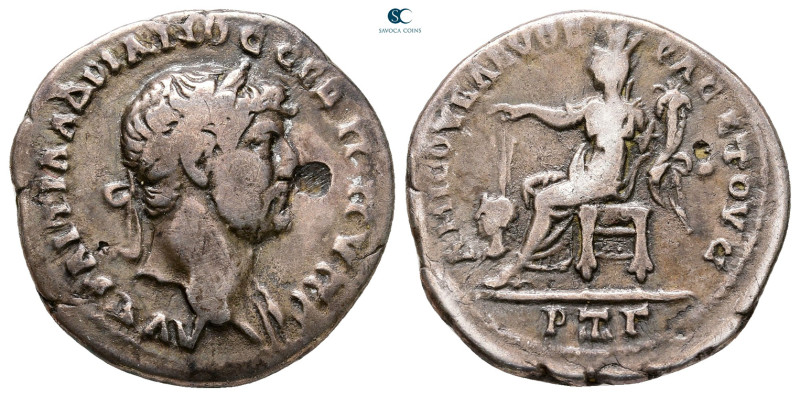 Pontos. Amisos. Hadrian AD 117-138. 
Didrachm AR

22 mm, 5,78 g



Nearly...