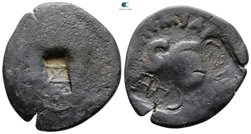 Augustus 27 BC-AD 14. Rome
As Æ

31 mm, 9,85 g



Fine