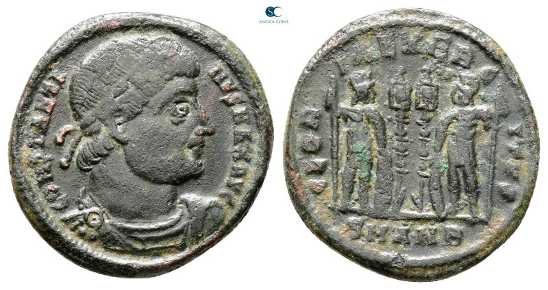 Constantine I the Great AD 306-337. Antioch
Follis Æ

19 mm, 2,49 g



Ve...