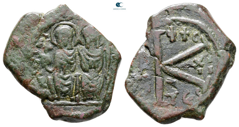 Justin II and Sophia AD 565-578. Thessalonica
Half Follis or 20 Nummi Æ

25 m...