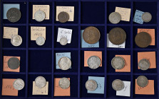 STATO PONTIFICIO, CITTA' DEL VATICANO E SAN MARINO - Lotto multiplo di 22 monete
Argento e Rame
Si allegano cartellini del collezionista.
Varie qua...