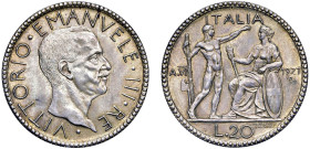 VITTORIO EMANUELE III (1900-1943) - 20 lire 1927
Argento - 15,03 gr.
Dritto: Testa nuda a destra. - Rovescio: Giovane, con fascio littorio, che salu...