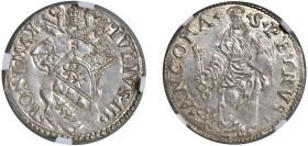 GIULIO III, Giovanni Maria Ciocchi del Monte (1550-1555) - Giulio s.d., Ancona
Argento - 3,08 gr.
Dritto: Stemma ovale in cornice sormontato da trir...