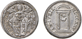 BENEDETTO XIII, Pier Francesco Orsini (1724-1730) - Grosso 1725, an. I, Roma
Argento - 1,48 gr.
Dritto: Stemma a losanga sormontato da triregno e ch...