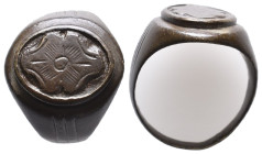 ANCIENT ROMAN BONZE RING.(3rd–4th centuries).AE

Weight: 4,2 gr
Diameter: 19,4 mm