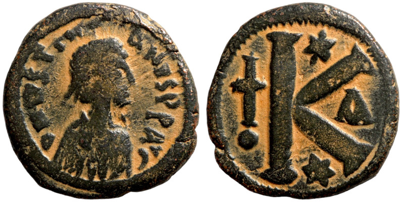 Byzantine coin Byzanz. Artifically patinated

24mm 7,78g