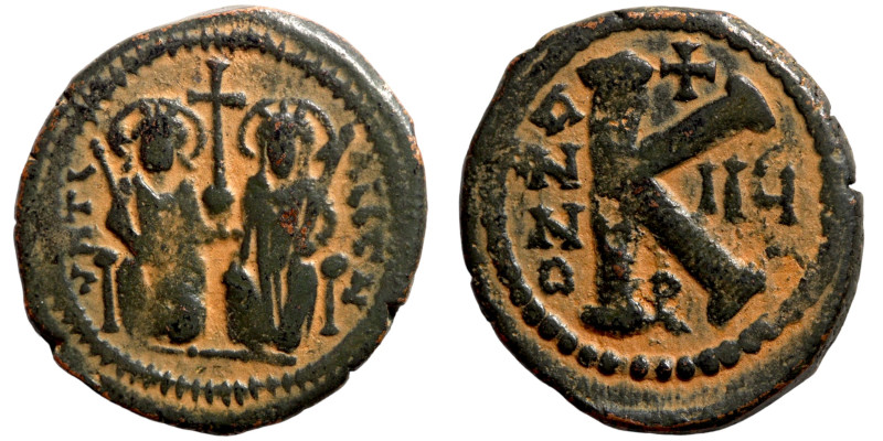 Byzantine coin Byzanz. Artifically patinated

25mm 6,88g