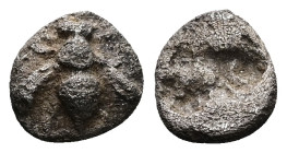 Ionia, Ephesos. AR Tetartemorion, 0.18 g 4.90 mm. Circa 550-500 BC.
Obv: Bee.
Rev: Quadripartite incuse square.
Ref: Rosen 384.
Fine/VF.