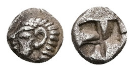 Ionia, Kolophon. AR Hemiobol, 0.40 g 6.50 mm. Late 6th century BC.
Obv: Archaic male head (of Apollo?) left.
Rev: Quadripartite incuse square.
Ref: SN...