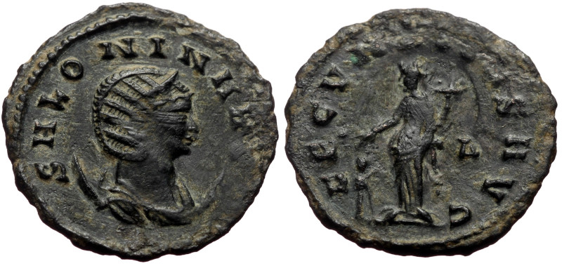 Salonina (Augusta, 254-268) AE Antoninianus (Bronze, 2.55g, 22mm) Rome.
Obv: SAL...