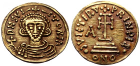 *The coin comes with certificate of authenticity*
Lombards, Beneventum. Arichis II (765-774) AV Solidus (Gold, 3.86g, 22mm)
Obv: DN SVI - ⧾ - CTORIΛ...