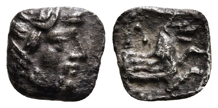 LYCAONIA. Laranda. Obol (Circa 324/3 BC).
Obv: Head of Herakles right.
Rev: Fore...