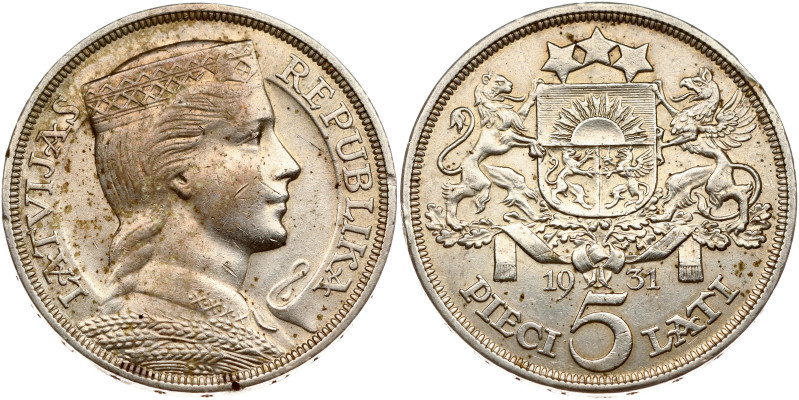 Latvia. 5 Lati 1929. Silver 24.93 g. KM 9. Edge dent.