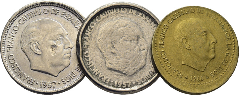 ESTADO ESPAÑOL. 5 pesetas y 1 peseta. 1957*65 y 1966*68. Error en el cospel en l...