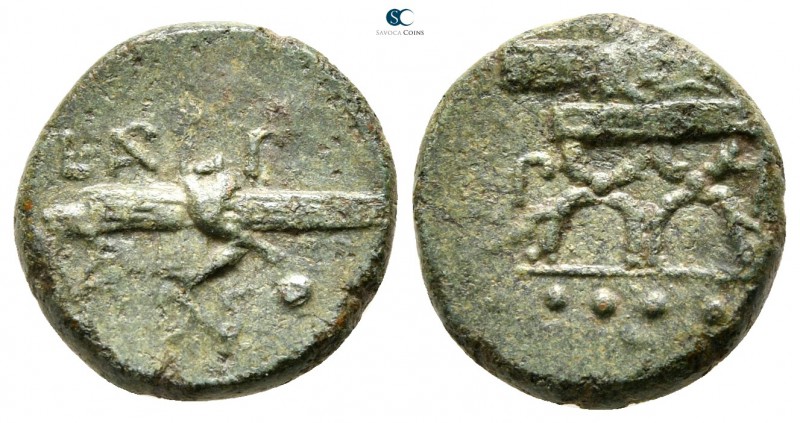 Lucania. Paestum 90-44 BC. 
Triens Æ

14 mm., 2,93 g.



very fine