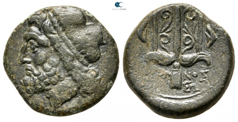Sicily. Syracuse. Hieron II 275-215 BC. 
Bronze Æ

18 mm., 5,09 g.



ver...