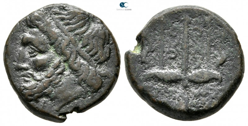 Sicily. Syracuse. Hieron II 275-215 BC. 
Bronze Æ

18 mm., 6,94 g.



nea...