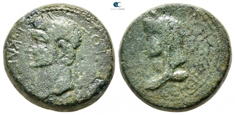 Macedon. Thessalonica. Caligula with Antonia AD 37-41. 
Bronze Æ

21 mm., 9,2...