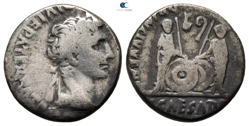 Augustus 27 BC-AD 14. Rome
Denarius AR

17 mm., 2,82 g.



very fine