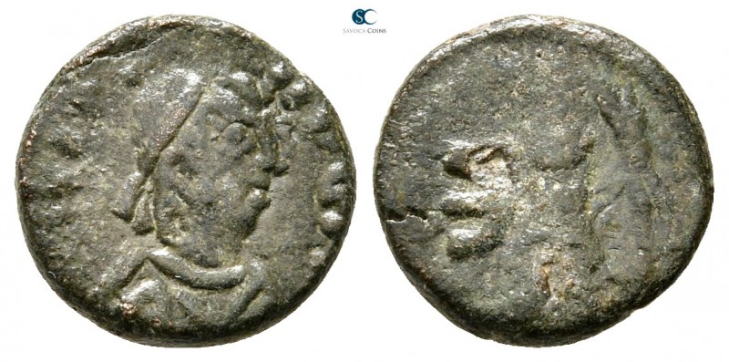Justin I AD 518-527. Antioch
Pentanummium Æ

11 mm., 1,63 g.



nearly ve...