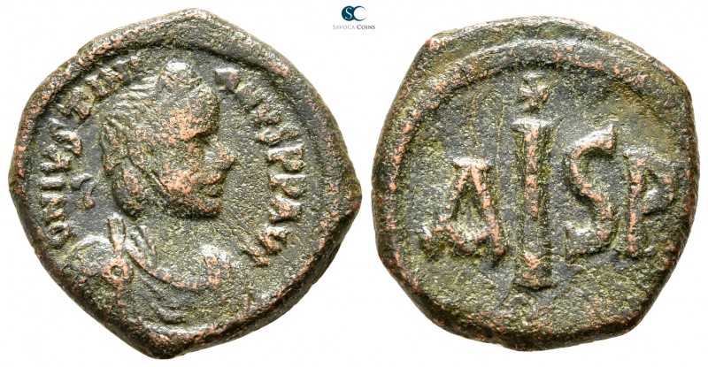 Justinian I AD 527-565. Thessalonica
16 Nummi Æ

22 mm., 7,14 g.



very ...