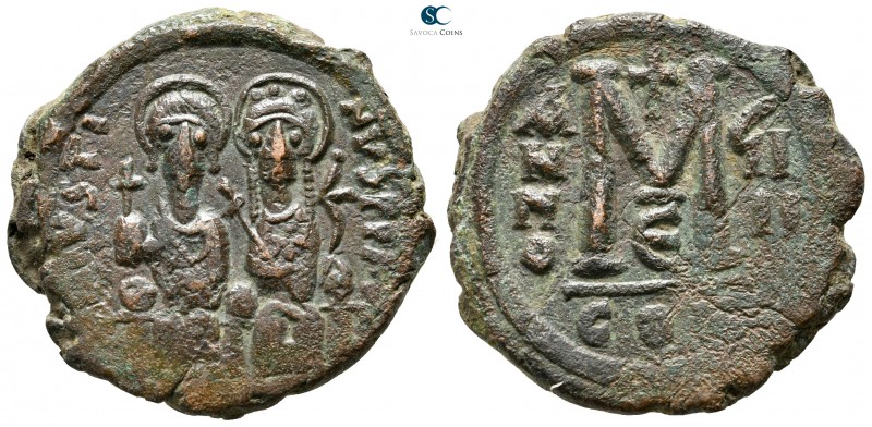 Justin II and Sophia AD 565-578. Constantinople
Follis Æ

31 mm., 13,74 g.
...