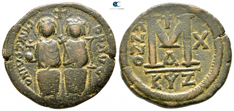 Justin II and Sophia AD 565-578. Cyzicus
Follis Æ

28 mm., 12,29 g.



ve...