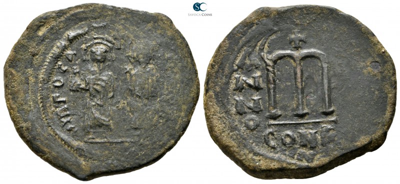 Phocas, with Leontia AD 602-610. Constantinople
Follis Æ

39 mm., 12,53 g.
...