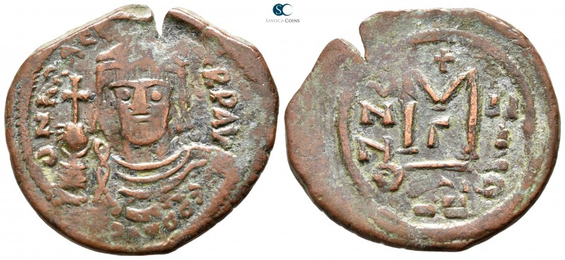 Heraclius AD 610-641. Cyzicus
Follis Æ

32 mm., 10,91 g.



very fine