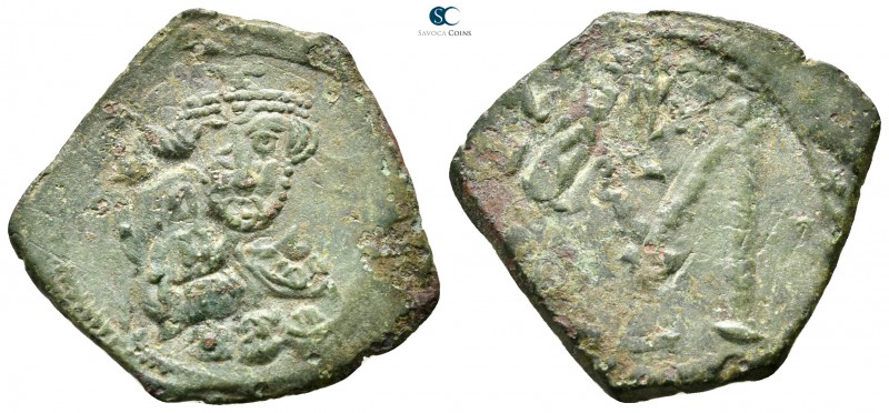 Constans II AD 641-668. Syracuse
Follis Æ

25 mm., 3,79 g.



good very f...