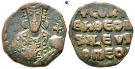 Constantine VII, Porphyrogenitus AD 913-959. Byzantine. Follis Æ