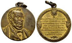 MEDAGLIE ITALIANE – REGNO D’ITALIA – CAMILLO BENSO CONTE DI CAVOUR VITTORIO EMANUELE III (1900-1945). Medaglia, portativa con appiccagnolo ed anello, ...