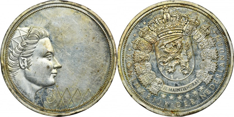 Netherlands, Juliana, Medal Mint luster on both sides. 
 Diameter 40 mm, weight...