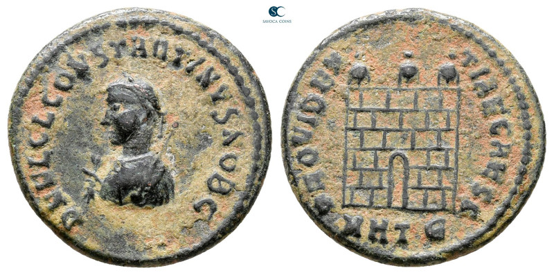 Constantine II, as Caesar AD 317-337. Heraclea
Follis Æ

19 mm, 2,95 g


...