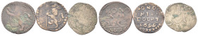 BOLOGNA
XV-XVI secolo
Lotto di 3 esemplari: Quattrino 1636 e 1699, Muraiola di Innocenzo X.
Æ e Mi
Dr. 
Rv.
MB