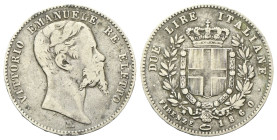 RE ELETTO
Vittorio Emanuele II, 1859-1861.
2 Lire 1860 Firenze, II° Tipo.
Ag
Dr. Testa del sovrano rivolta a d.
Rv. Stemma sabaudo crociato sormo...