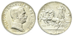 REGNO D’ITALIA
Vittorio Emanuele III, 1900-1943.
Lira 1917 Roma, Quadriga briosa.
Ag
Dr. Semibusto del sovrano in uniforme con il collare, a testa...