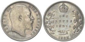 INDIA
Edoardo VII, 1901-1910.
Rupia 1903.
Ag
gr. 11,53
Dr. Testa nuda a d.
Rv. Valore e data tra due mazzi di fiori.
KM# 508.
SPL