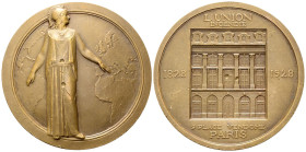 FRANCIA
III Repubblica, 1871-1940.
Medaglia 1928 opus P. Niclausse
Æ
gr. 124,38 mm 68,2
Dr. Atena stante verso d.; sullo sfondo, planisfero.
Rv....
