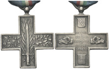 ITALIA
Durante Vittorio Emanuele III, 1900-1943.
Croce commemorativa della Ottava e Decima Armate di Vittorio Veneto.
Ag
gr. 12,61 mm 35,3x41,4
D...