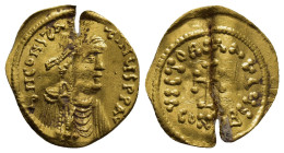 Constantinus IV, 668-685. Tremissis starting 669. (16mm, 1.46 g) Draped, cuirassed bust with diadem to r. Rev. Cross potent, CONOB below.