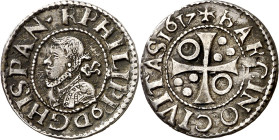 1617. Felipe III. Barcelona. 1/2 croat. (AC. 382) (Badia 1031 reseña un sólo ejemplar, el del Gabinet Numismàtic de Catalunya) (Cru.C.G. 4342l). Muy r...