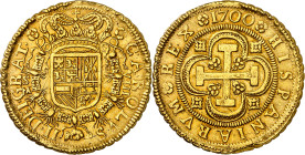 1700. Carlos II. Sevilla. M. 8 escudos. (AC. 1062) (Cal.Onza 204). El 7 de la fecha recto. Leve golpecito. Bella. Moneda exenta del pago de tasas de e...
