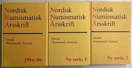 AA.VV. Nordic Numismatic Journal Lotto di 3 Voll. 1994-96 – Ny Serie 1 – Ny Serie 2. Ottimo stato.