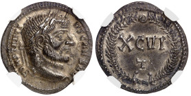Constance Ier Chlore (293-311)

Argenteus - Pavie (300)

Magnifique exemplaire.

 Exemplaire de la vente Lanz 153 du 12 décembre 2011, N°579 et ...