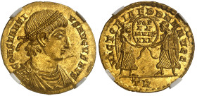 Constance II (337-361)

Solidus - Trèves (347-348)

Magnifique exemplaire, très rare dans cette qualité.

4.66g - Depeyrot 6/1 - RIC VIII 132 
...