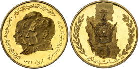 Iran

Mohammad Reza (1320-1358 SH / 1941-1979)

Médaille en or du couronnement - 1346 SH / 1967

Traces de circulation.

24.91g - 38mm

Supe...