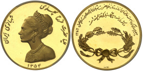 Iran

Mohammad Reza (1320-1358 SH / 1941-1979)

Médaille en or "Farah Pahlavi Impératrice des Engagements Humanitaires" - 1354 SH / 1975

D'une ...